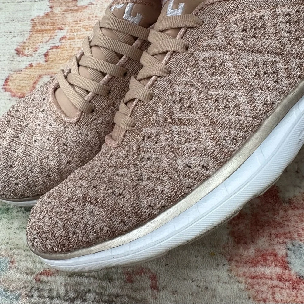 APL Athletic Propulsion Labs Techloom Phantom Rose Gold/Pink Women’s Shoe Size 7 - Picture 4 of 13